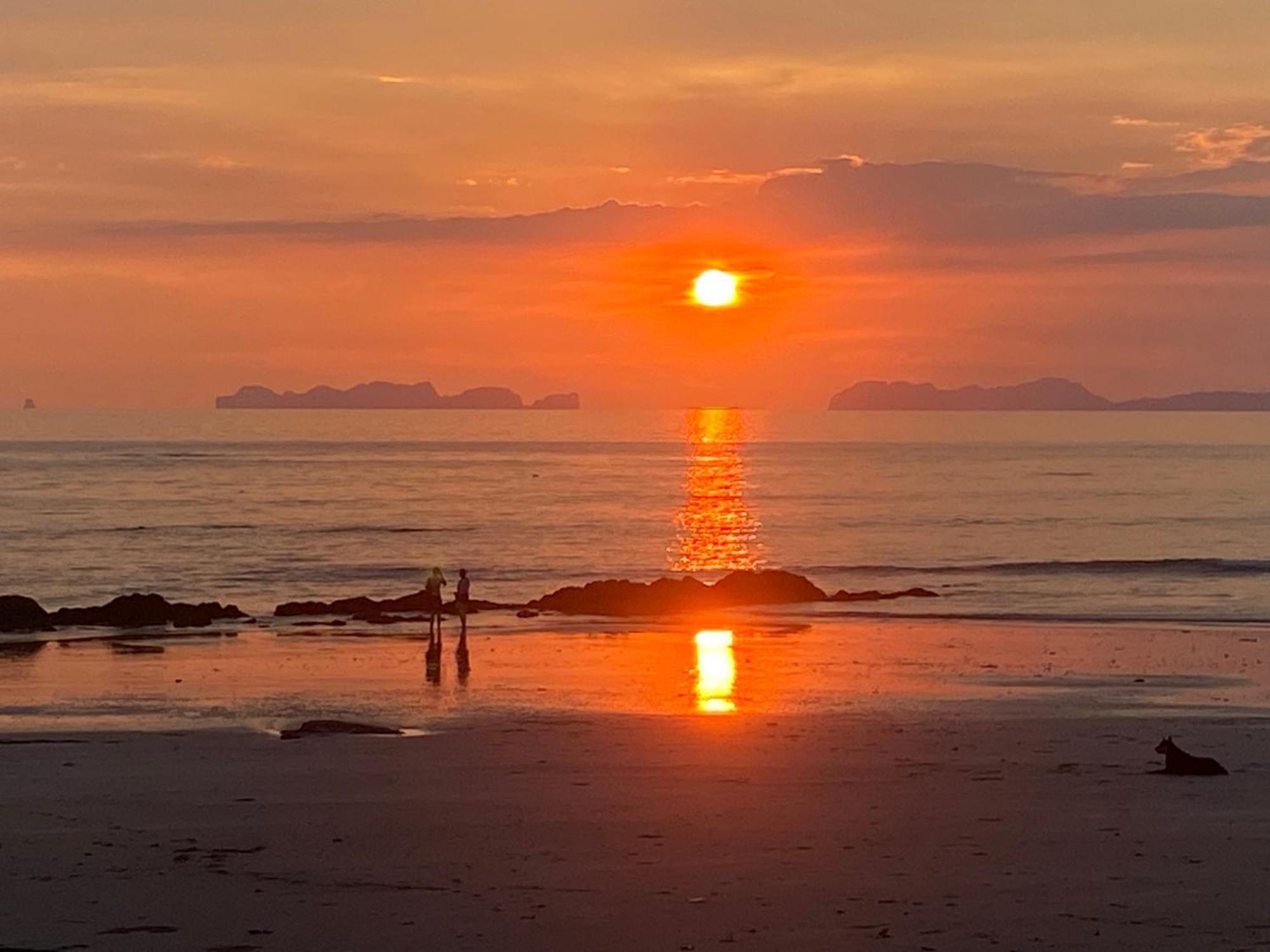 Coconut Lanta Resort @Klong Dow Beach ク ラビ エクステリア 写真