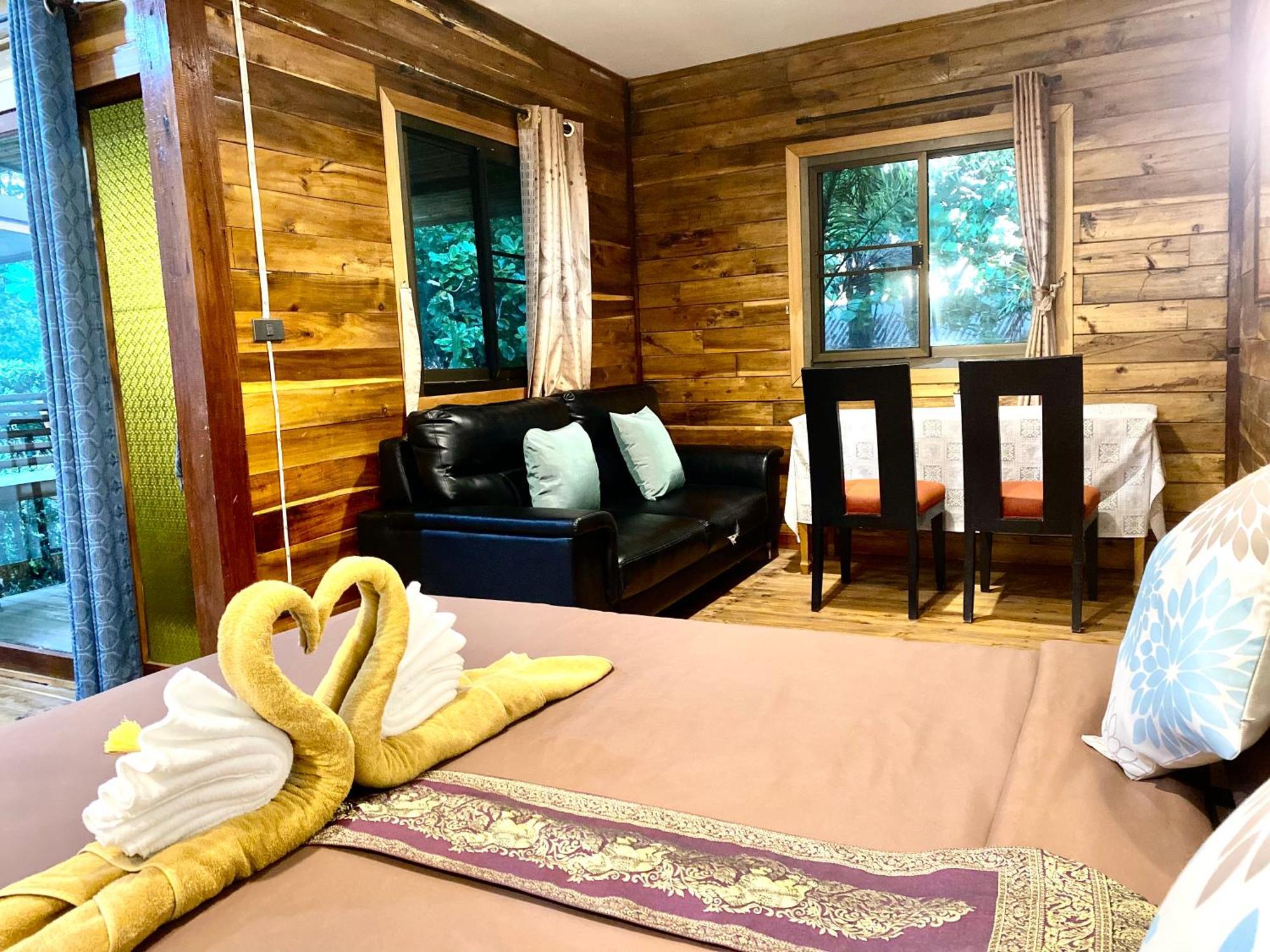 Coconut Lanta Resort @Klong Dow Beach ク ラビ エクステリア 写真