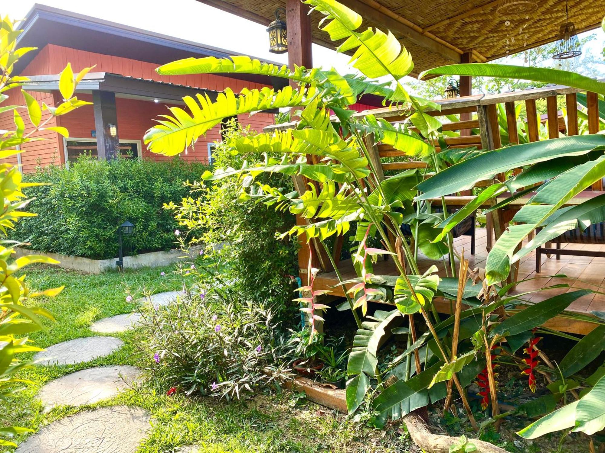 Coconut Lanta Resort @Klong Dow Beach ク ラビ エクステリア 写真