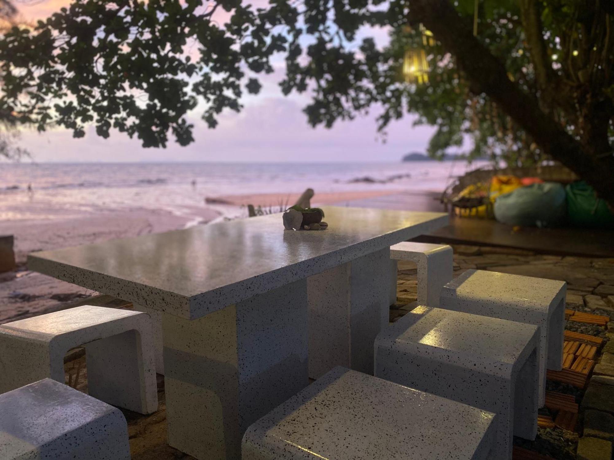Coconut Lanta Resort @Klong Dow Beach ク ラビ エクステリア 写真