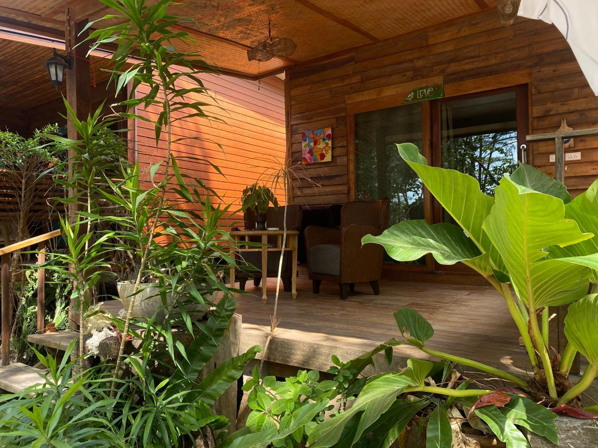 Coconut Lanta Resort @Klong Dow Beach ク ラビ エクステリア 写真